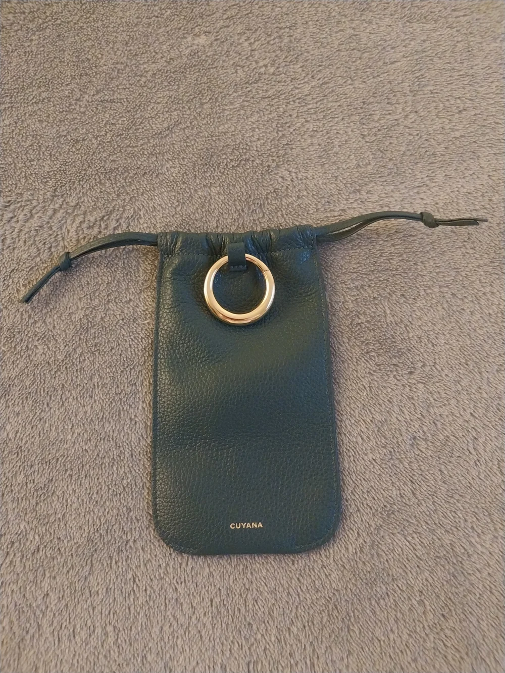 Cuyana Dark Green Pebbled Leather Eyeglass holder with attached key holder. - Picture 3 of 3